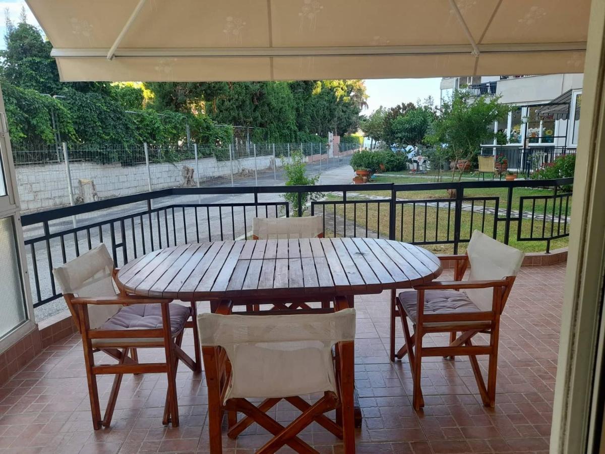 Nia'S Apartment By The Sea Nea Iraklitsa Екстер'єр фото